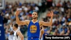 Steph Curry des Golden State Warriors, le 21 mars 2017, Dallas, Texas.