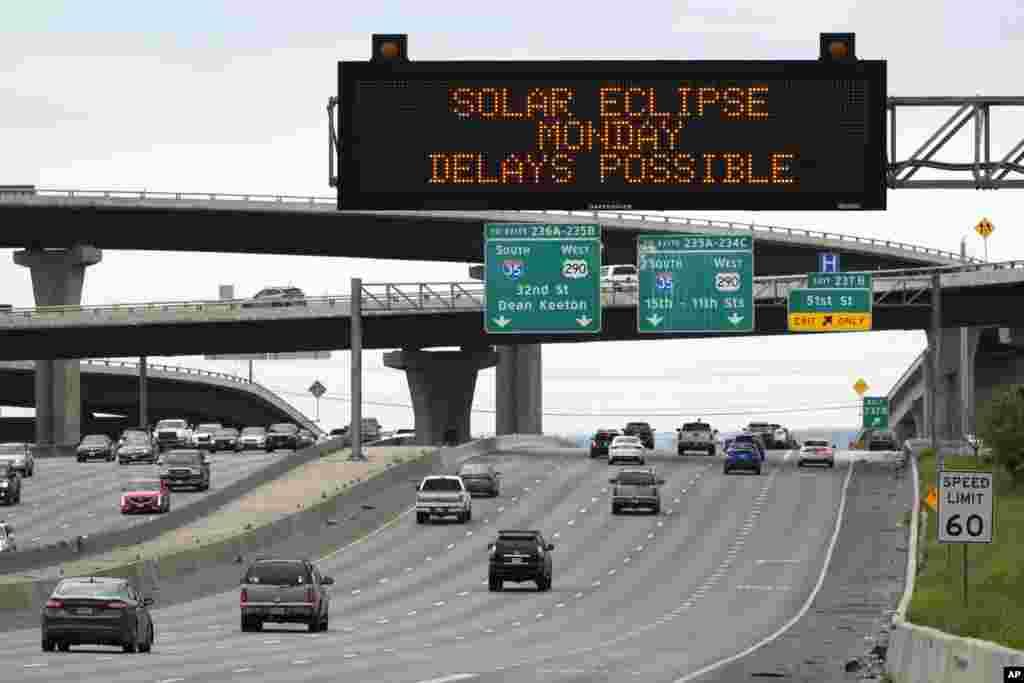 Motorists traveling toward Austin, Texas, are reminded of Monday&#39;s eclipse and the possibility of traffic delays, April 6, 2024, in Austin.