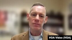 Роберт Гамільтон, відставний полковник США