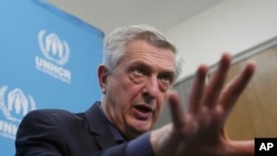 រូបឯកសារ៖ លោក​ ​ Filippo Grandi ឧត្តមស្នងការ​​​អ.ស.ប.ទទួល​បន្ទុក​​​ជនភៀសខ្លួន​​​ថ្លែងទៅកាន់​សារព័ត៌មាន AP នៅទីក្រុងណៃរ៉ូប៊ី ប្រទេសកេនយ៉ា កាលពីថ្ងៃទី៥ ខែកុម្ភៈ ឆ្នាំ២០២៤។ (AP)