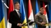 Унгарскиот министер за надворешни работи Петер Сијарто зборува за време на прес-конференција со неговиот украински колега Дмитро Кулеба во Украина, 29 јануари 2024 година