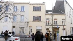 Opération antiterroriste dans un appartement de Bruxelles, le 16 mars 2016. (REUTERS/Francois Lenoir)