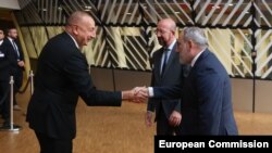 Azərbaycan prezidenti İlham Əliyev və Ermənistan baş naziri Nikol Paşinyan. (31 avqust, 2022)