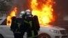 Yellow Vest Protesters Hit With Water Cannon, Tear Gas in Paris 