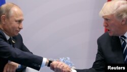 二十国峰会上，川普总统与俄罗斯总统普京会面