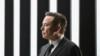 CEO Tesla Elon Musk menghadiri pembukaan pabriknya di Berlin-Brandenburg, Selasa, 22 Maret 2022, di Grünheide, Jerman. (Foto: AP/Patrick Pleul)