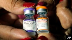 Vaksin COVID-19 produksi Pfizer dan BioNTech (foto: dok). 