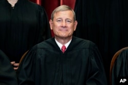FILE - Ketua MA John Roberts.