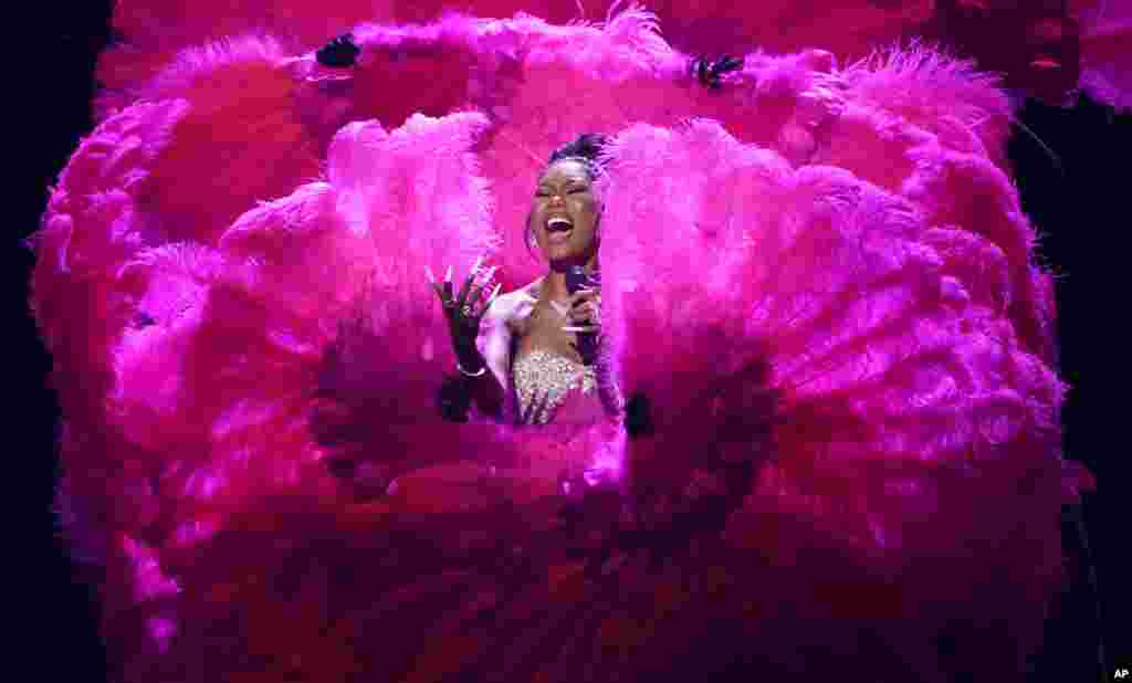Muni Long performs at the BET Awards&nbsp;at the Microsoft Theater in Los Angeles, June 26, 2022.