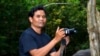 រូបឯកសារ៖ លោក អ៊ូច ឡេង ​សកម្មជន​ការពារ​ព្រៃឈើ​របស់​កម្ពុជា​មួយ​រូប ដែល​ទទួល​បាន​ពាន​រង្វាន់​វីរៈជន​បរិស្ថាន Goldman Environmental Prize ឆ្នាំ​២០១៦។ លោក​បាន​​តាមដាន ស៊ើប​អង្កេត និង​ចងក្រង​ជា​ឯកសារ​នៃ​សកម្មភាព​កាប់​ឈើ​ខុស​ច្បាប់​របស់​ឈ្មួញ និង​ក្រុមហ៊ុន​ឈើ​នៅ​ទូទាំង​ប្រទេស​កម្ពុជា។