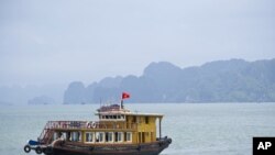 Tàu đánh cá của ngư dân Việt Nam trong Vịnh Bắc Bộ