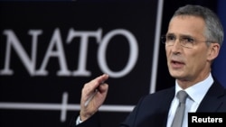 Le secrétaire général de l'OTAN, Jens Stoltenberg, lors d'une réunion des ministres de la défense de l'OTAN au siège de l'alliance à Bruxelles, Belgique, 8 novembre 2017.