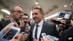 Le sénateur Jeff Flake à Washington, le 27 novembre 2017.