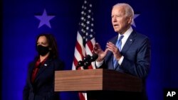 Kandidati demokrat për president Joe Biden duke folur gjatë orëve të vona të së premtes, 6 nëntor 2020, në Uillmington, Dellauer