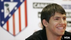 Pemain asal Argentina Sergio Aguero dalam sebuah jumpa pers (foto:dok).