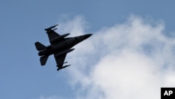 Pilot pesawat militer Spanyol tewas setelah pesawatnya jatuh ke laut di lepas pantai tenggara Spanyol, Senin, 26 Agustus 2019. (Foto: ilustrasi).