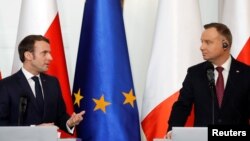 Президенти Франції Емманюель Макрон і Польщі Анджей Дуда у Варшаві, 3 лютого 2020. REUTERS/Kacper Pempel