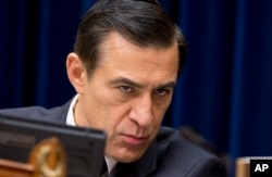 ທ່ານ Darrell Issa, ປະທານອະນຸກຳມະການດ້ານຕຸລາການຂອງສະພາຕ່ຳກ່ຽວກັບສານ, ຊັບສິນທາງປັນຍາ ແລະອິນເຕີແນັດ ສັງ​ກັດ​ພັກ​ຣີ​ພັບ​ບ​ລິ​ກັນ​ທີ່​ມາ​ຈາກ​ລັດ​ຄາ​ລິ​ຟໍ​ເນຍ
