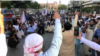 وي او اې ډيوه سره په خبرو کې هغه وويل، د بنو د اډيشنل سيشن جج په عدالت کې د حنيف پشتين ضد د تېرو څلورو کالو راهسې مقدمه روانه وه خو په هغه کوم ثبوت وړاندې نه کړی شوی او د شواهدو د نشتوالي له امله حنيف بري کړی شو او مقدمه یې خارج کړه