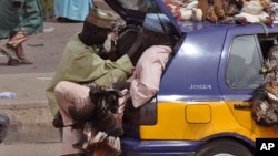Un véhicule bondé au Nigeria