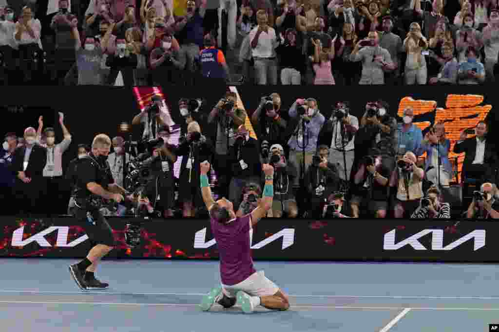 Rafael Nadal of Spain celebrates after defeating Daniil Medvedev of Russia during the men&#39;s singles final at the Australian Open tennis championships in Melbourne, Australia, Jan. 31, 2022.