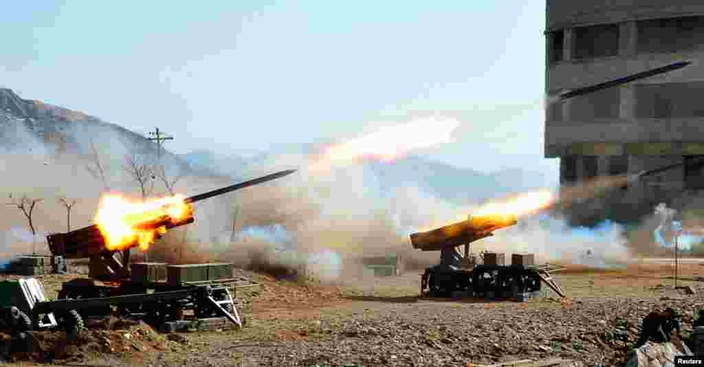 North Korean soldiers attend military training in an undisclosed location in this picture released by the North's official KCNA news agency, March 19, 2013.