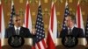 U.S. President Barack Obama and British Prime Minister David Cameron hold a news conference following their meeting at 10 Downing Street in London, Britain, April 22, 2016. 