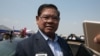 រូបឯកសារ៖ លោក ស ខេង រដ្ឋមន្រ្តីក្រសួងមហាផ្ទៃ និយាយជាមួយ​អ្នកសារព័ត៌មានក្នុងពិធីកម្ទេចផលិតផល និងថ្នាំពេទ្យក្លែងក្លាយក្នុងរាជធានីភ្នំពេញ នៅថ្ងៃទី១២ ខែមីនា ឆ្នាំ២០១៩។