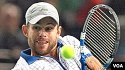 Petenis Andy Roddick akan membela tim Piala Davis AS tahun depan, yang akan menghadapi Chili pada putaran pertama tanggal 4-6 Maret 2011.
