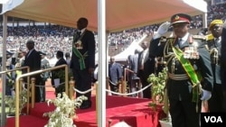 Umongameli robert Mugabe emkhosini wokunanza iminyaka engamatshumi amathathu lasithupha iZimbabwe ithole uzibuse