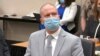 ARHIVA - Bivši pripadnik policije Mineapolisa Derek Šovin na izricanju presude 25. juna 2021. Sudija Piter Kejhil osudio ga je na 22 i po godine zatvora (Foto: AP/Court TV) 