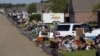 Louisiana Flood Victims Work Together to Survive