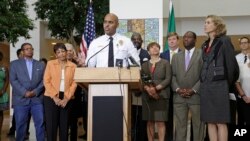 Le chef de la police de Charlotte Chief Kerr parle lors devant la presse à Charlotte, le 22 septembre 2016