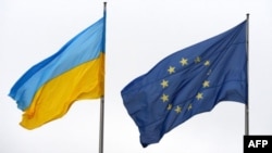 Ukraine - EU Flags