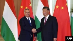 Mađarski premijer Viktor Orban i predsjednik Kine Xi Jinping tokom sastanka 25. aprila 2019. godine, u sklopu drugog Foruma pojasa i puta u Pekingu.