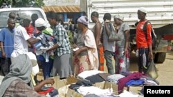 Imiryango y'impunzi z'Abarundi iri ku cyicaro cy'Ishami ry'Umuryango w'Abibumbye ryita ku mpunzi kiri Uvira muri Kivu y'Amajyepfo 