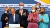 Pemimpin hristian Democratic Union (CDU) dan kandidat teratas untuk kanselir Armin Laschet muncul setelah exit poll pertama untuk pemilihan umum di Berlin, Jerman, 26 September 2021. (Foto: REUTERS/Fabrizio Bensch)