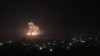 Gambar pada 20 November 2019 menunjukkan asap dan api mengepul saat serangan udara Israel di pinggiran Damaskus. (Foto: AFP)