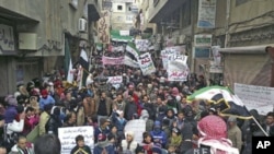 Biểu tình chống Tổng thống Syria sau lễ cầu nguyện ngày thứ Sáu ở Yabroud, gần thủ đô Damascus 