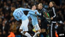 Le défenseur de Manchester City, Tosin Adarabioyo, remplace Phil Foden lors du match retour de la Ligue des champions contre Bâle à l'Etihad Stadium de Manchester, Angleterre, 7 mars 2018.