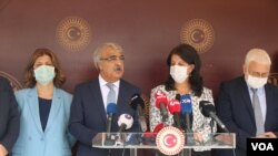 Hevserokên HDPê di Meclisa Enqerê de